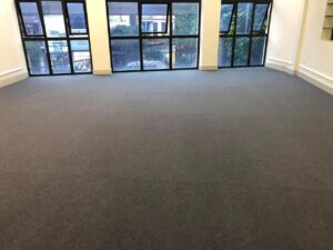 Lưu ý khi trải thảm văn phòng